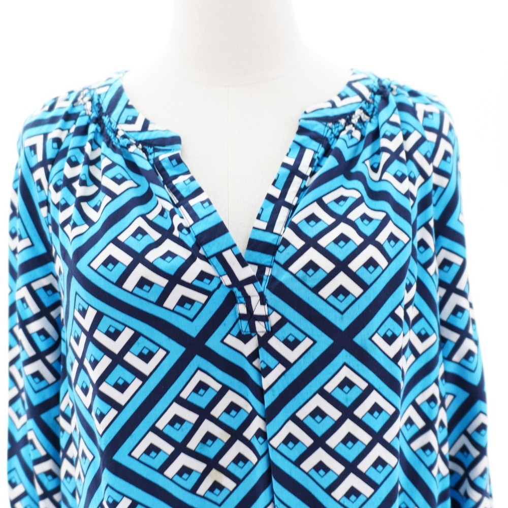 Crown‎ & Ivy Women's XL Teal White Geometric Split V-Neck Top Blouse Pleated